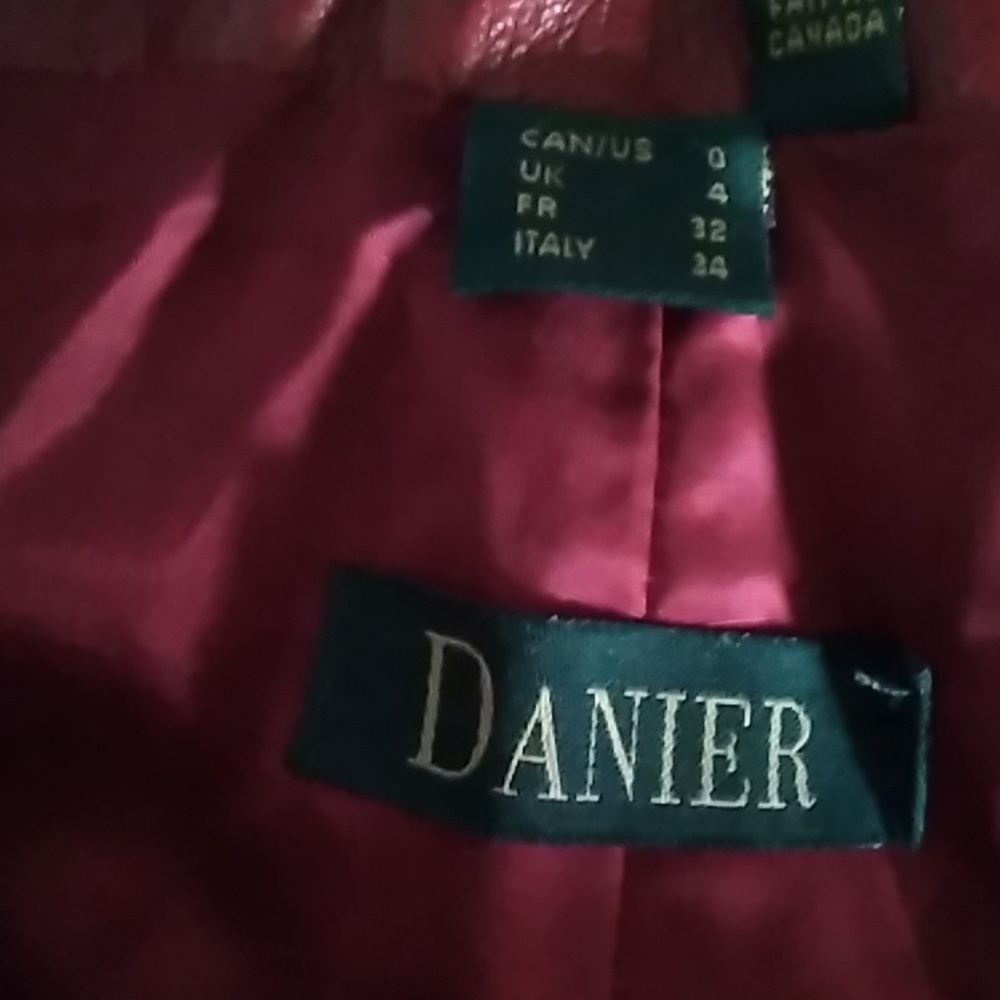 ❤️ DANIER Leather Pants~NWOT - Picture 5 of 9